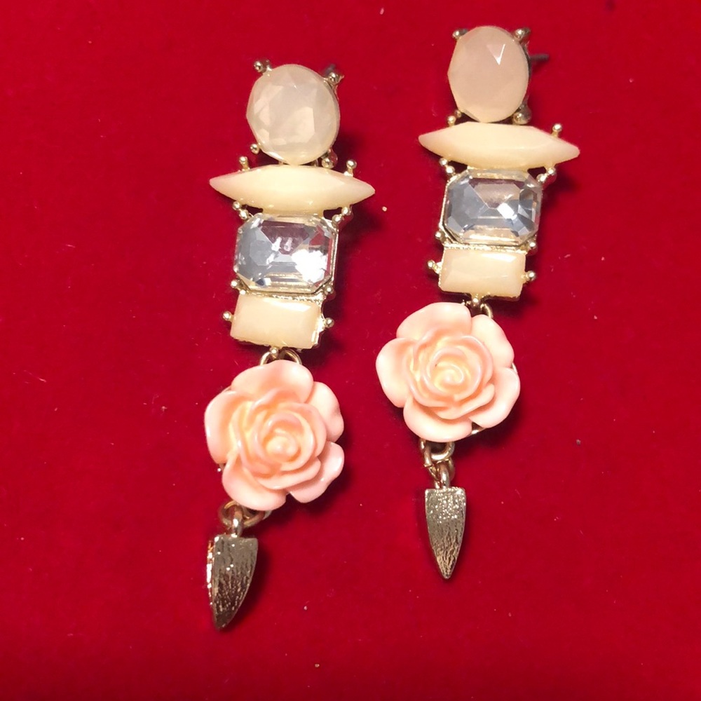 Dagger rose peach crystal dangle earring light